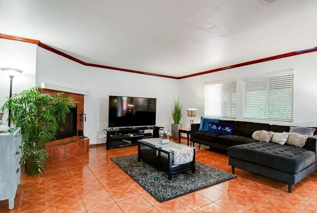 38305 Encanto Rd photo 2