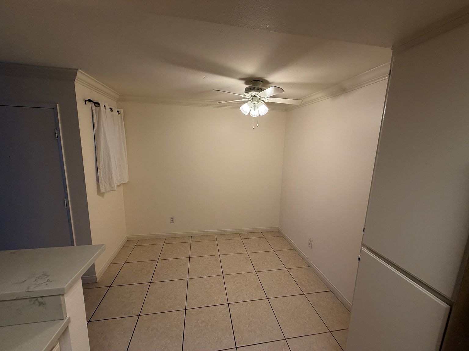 201 Woodland Pkwy photo 3