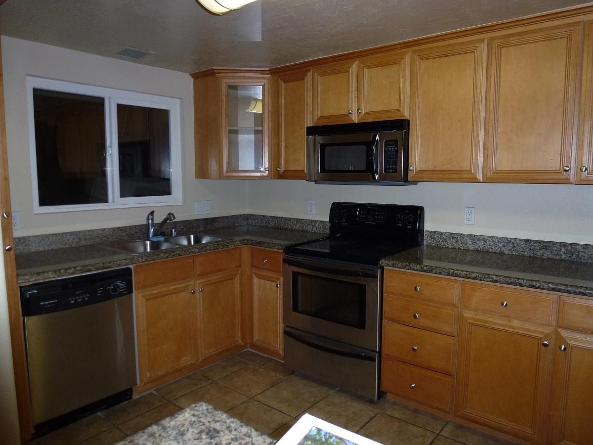4849 Williamsburg Ln photo 2
