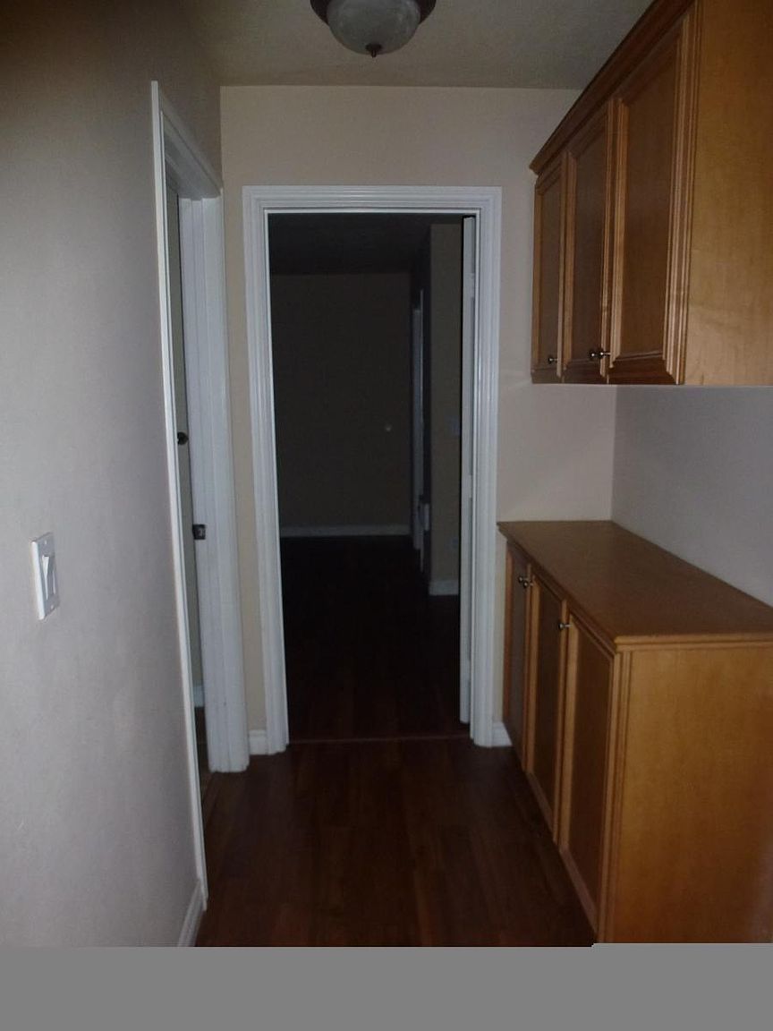 4849 Williamsburg Ln photo 5