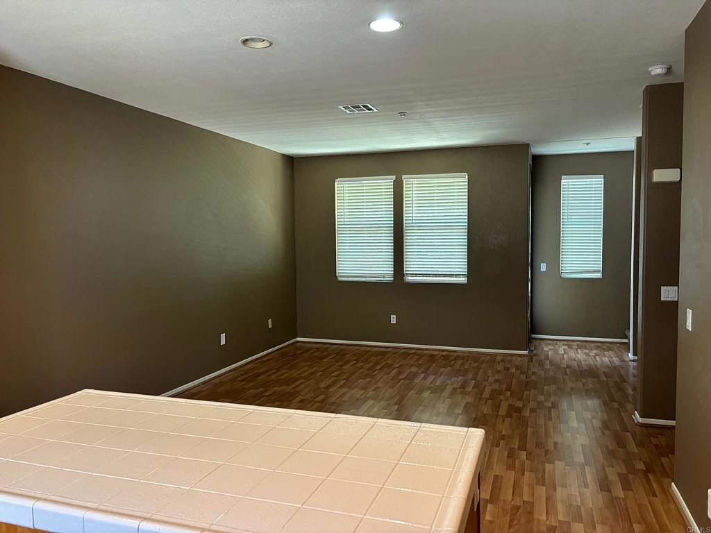 2706 Apricot Ct photo 2