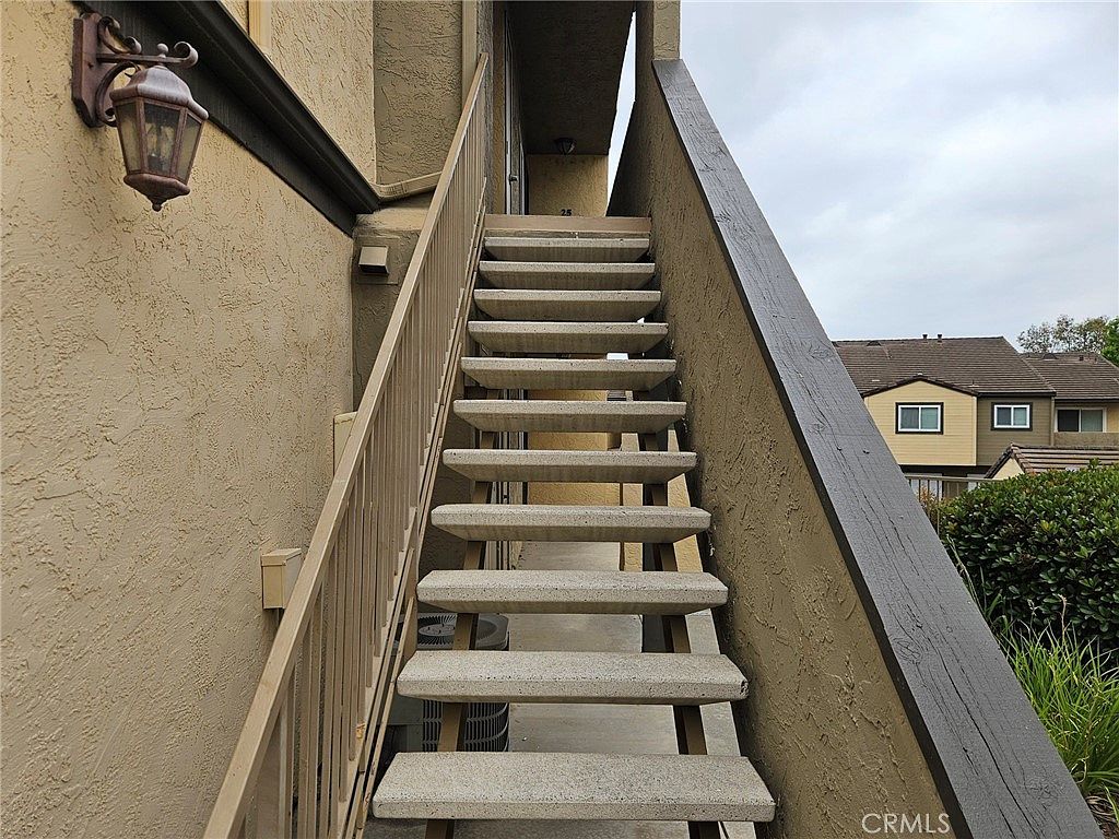 5010 Los Morros Way photo 3