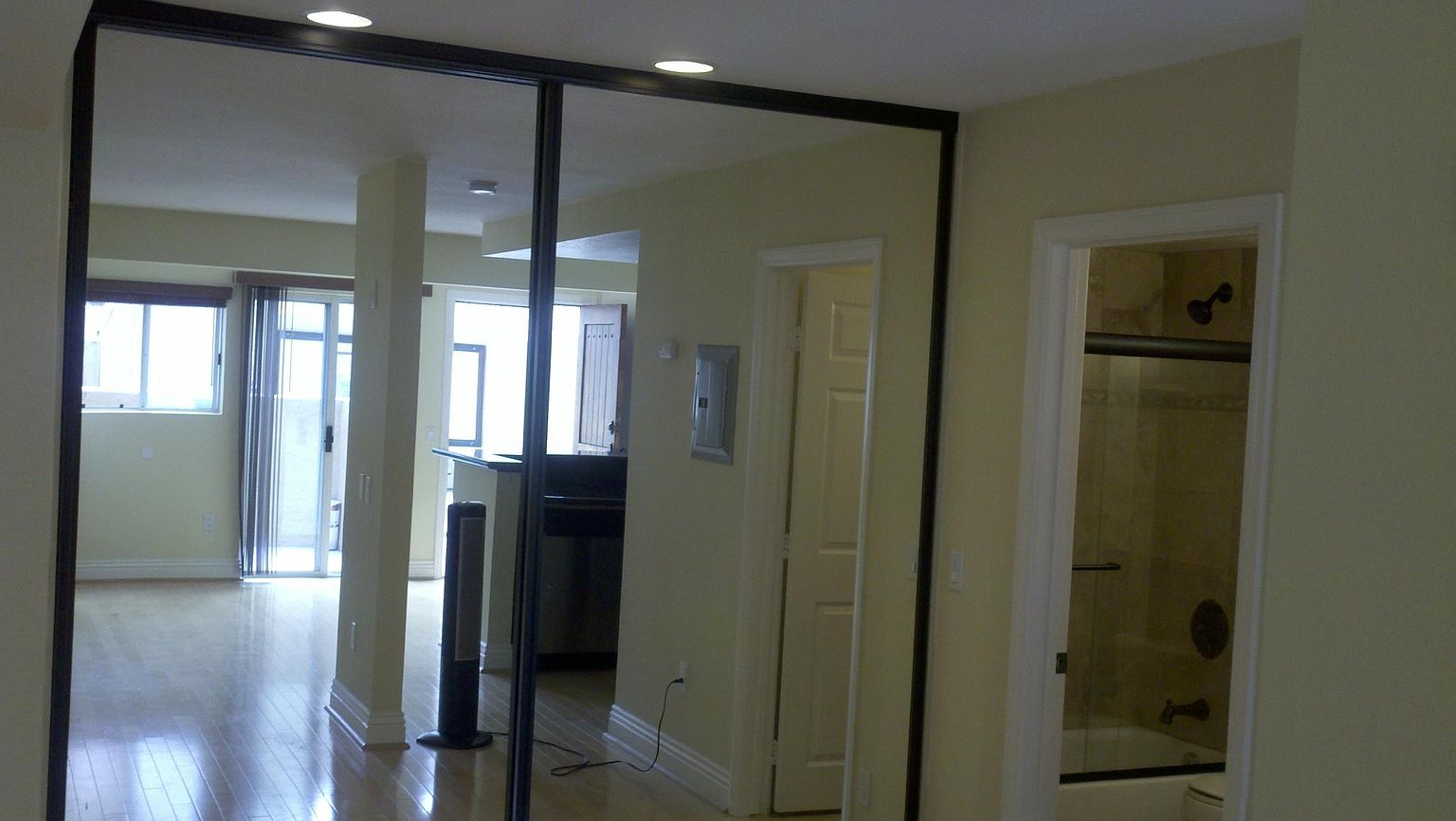 3927 Nobel Dr San Diego, CA 92122 photo 4