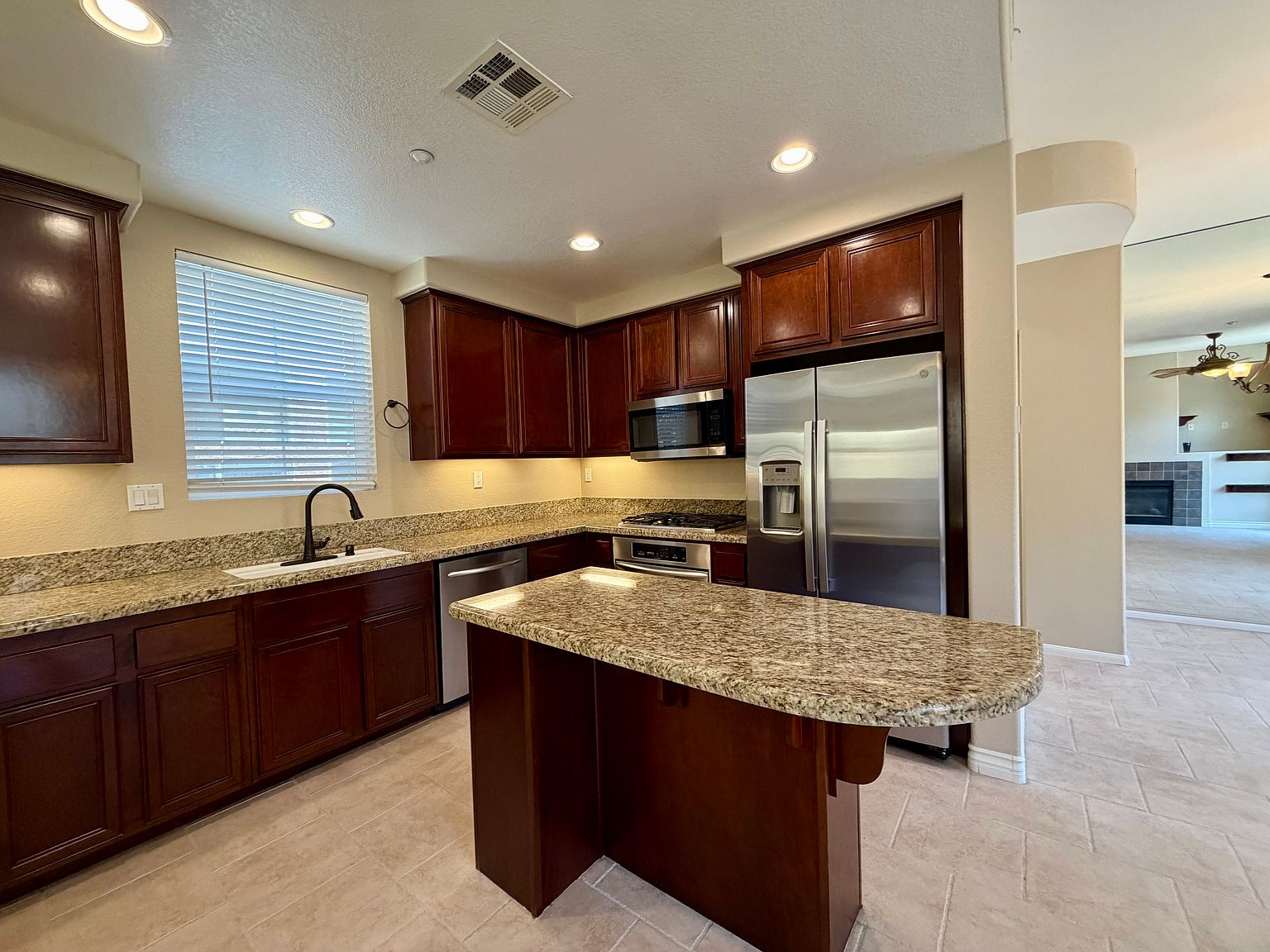 2676 Villas Way photo 4