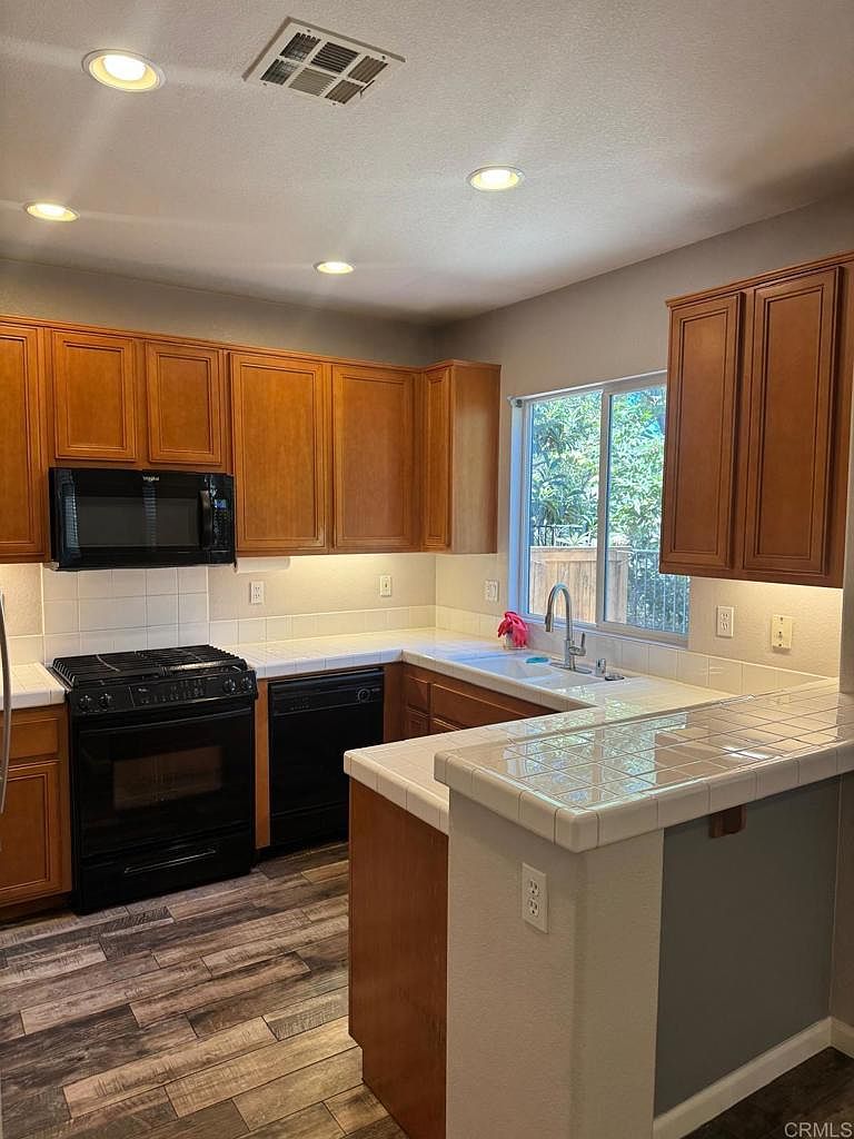 4101 Avenida Arroyo photo 2