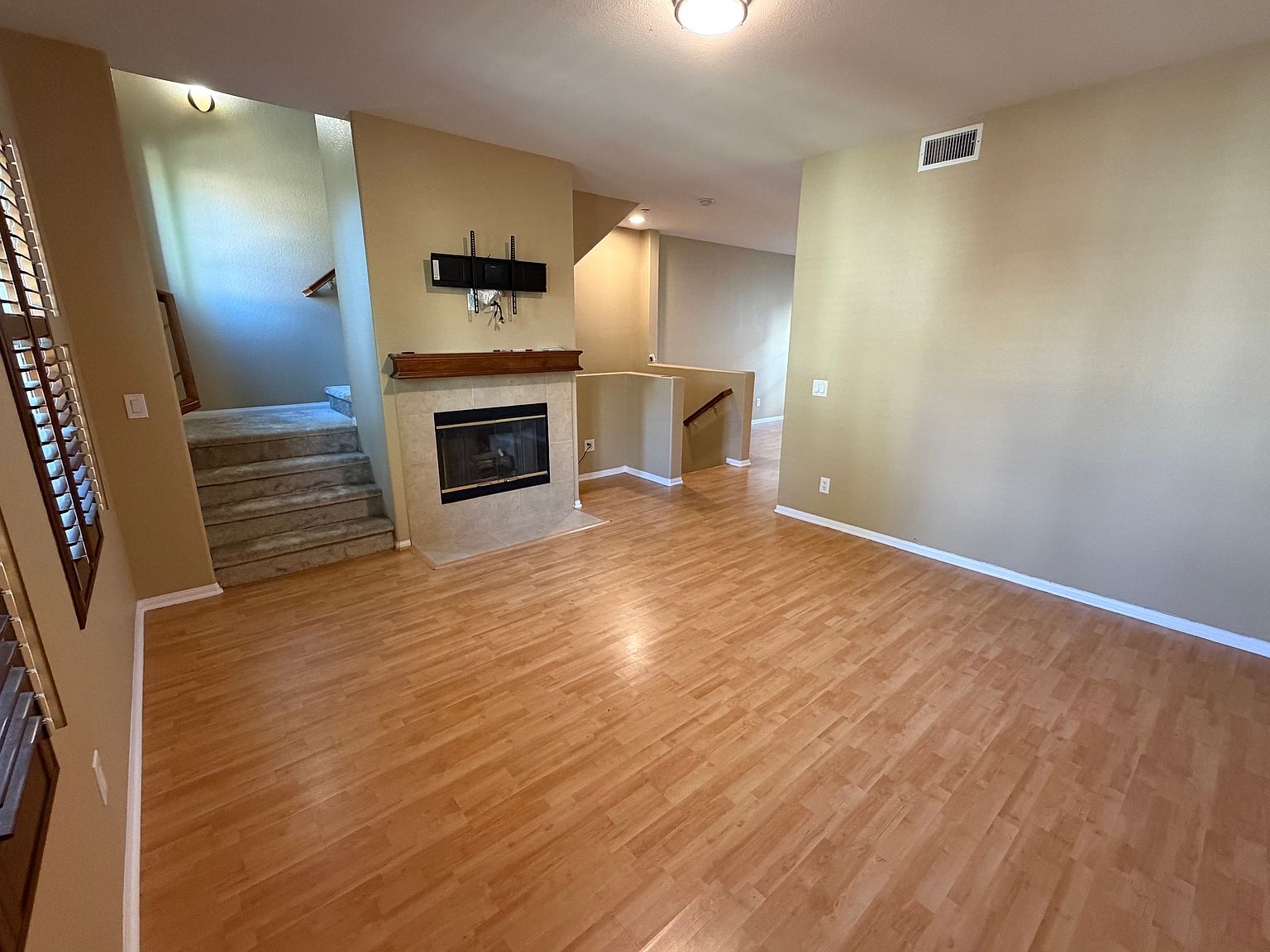 2285 Huntington Point Rd photo 4