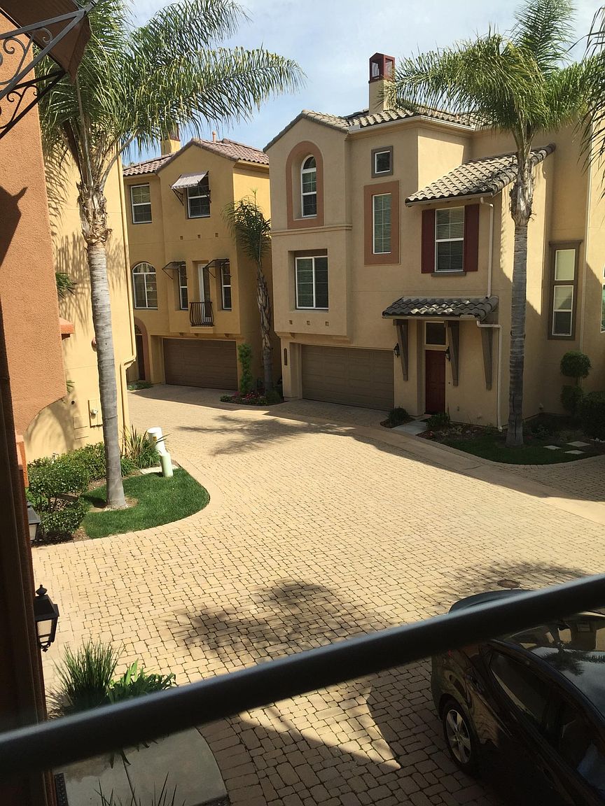 2909 Villas Way photo 2