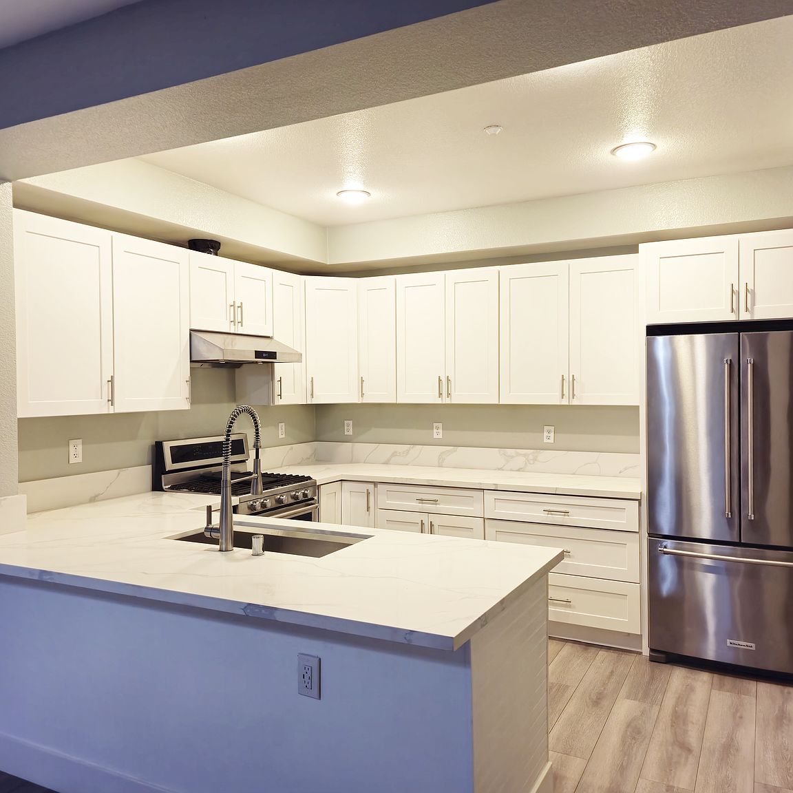 8301 Rio San Diego Dr photo 3