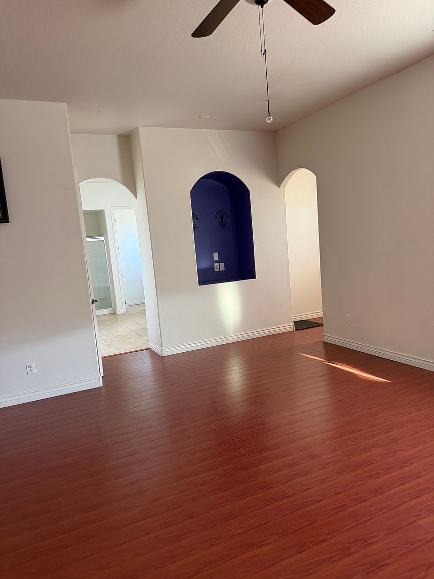 1113 W Fremont Rd photo 5