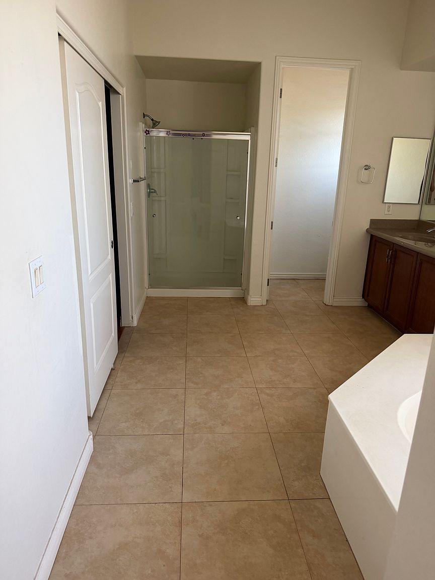 1113 W Fremont Rd photo 3