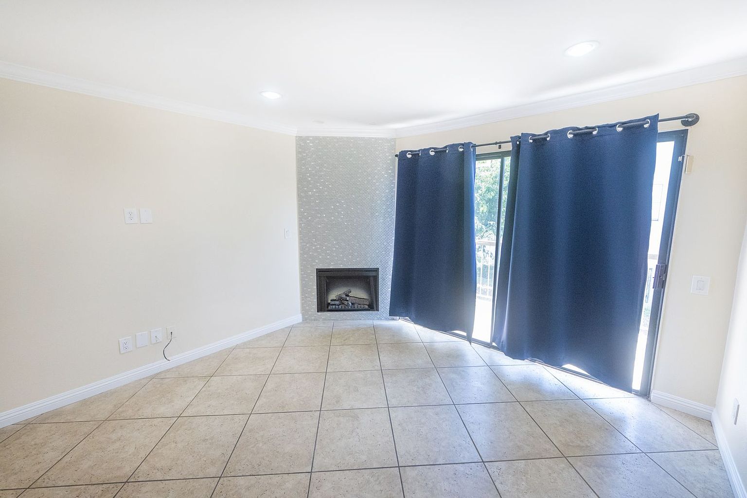 3550 Sunset Ln photo 4