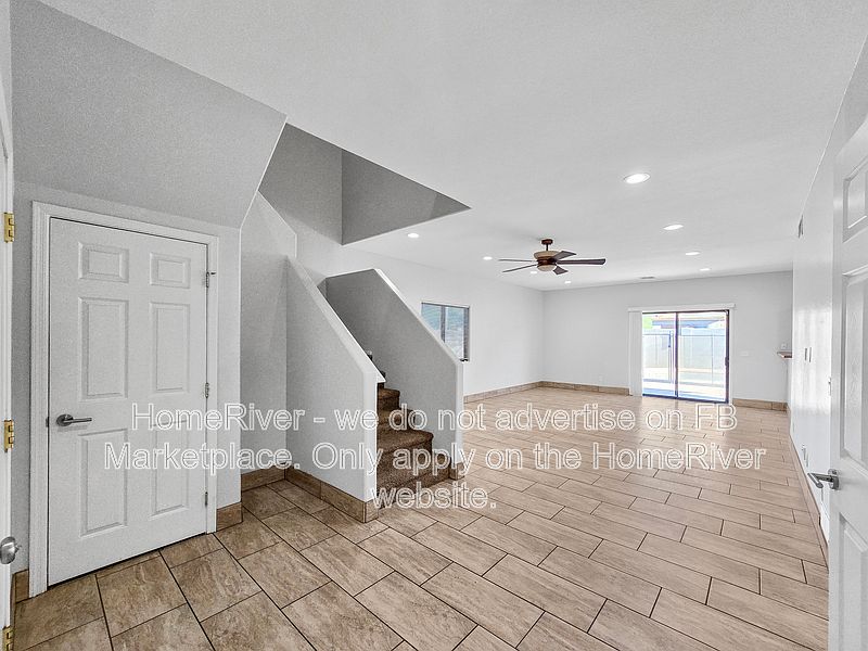 1111 W Carson Rd photo 5