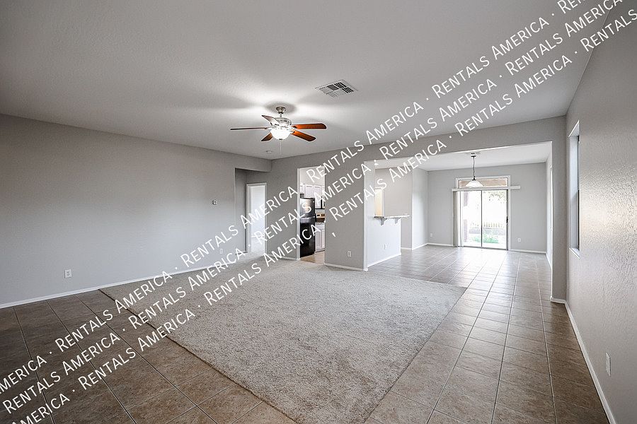 7012 W Alta Vista Rd Phoenix, AZ 85339 photo 4
