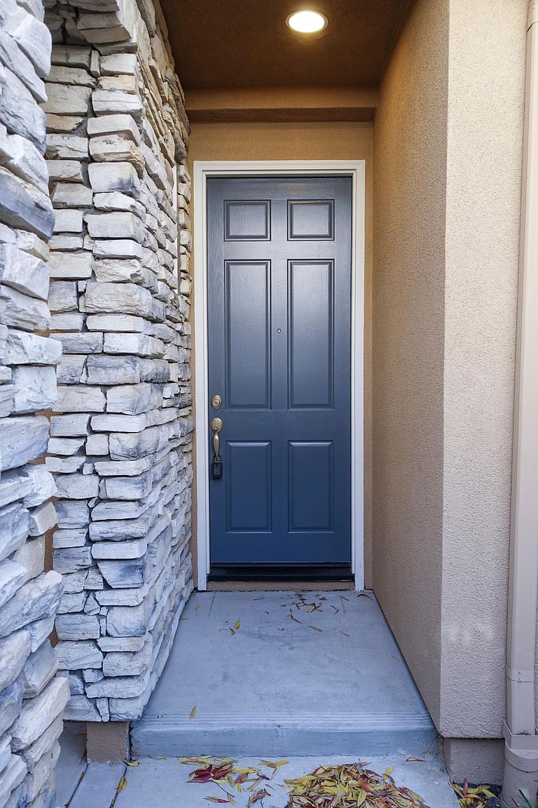1389 Cattail Ct photo 3
