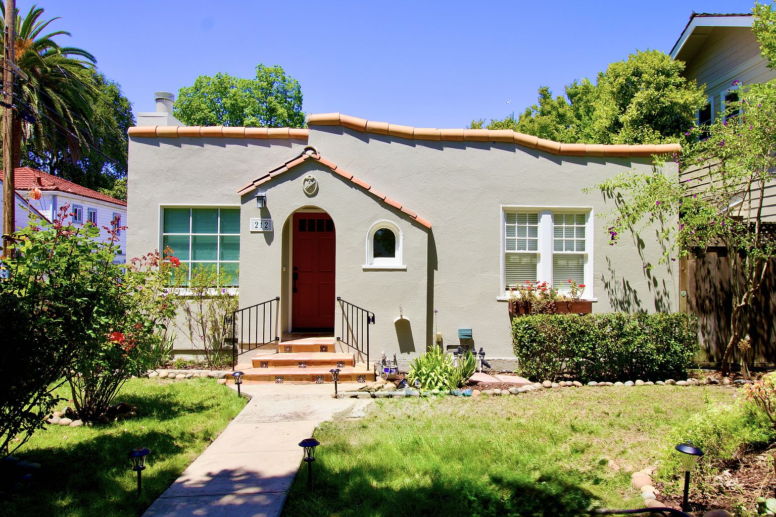 212 Gilbert Ave Menlo Park, CA 94025 photo 2