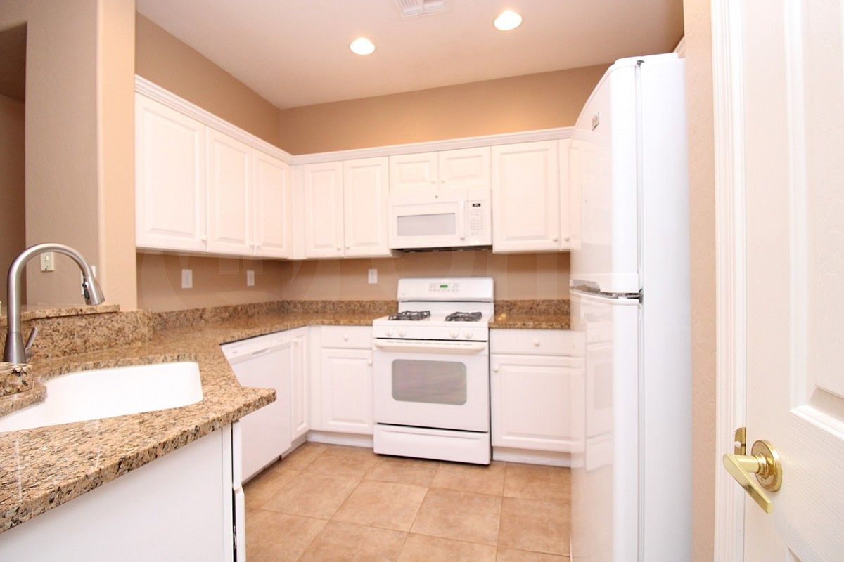 39516 N Prairie Ln photo 3