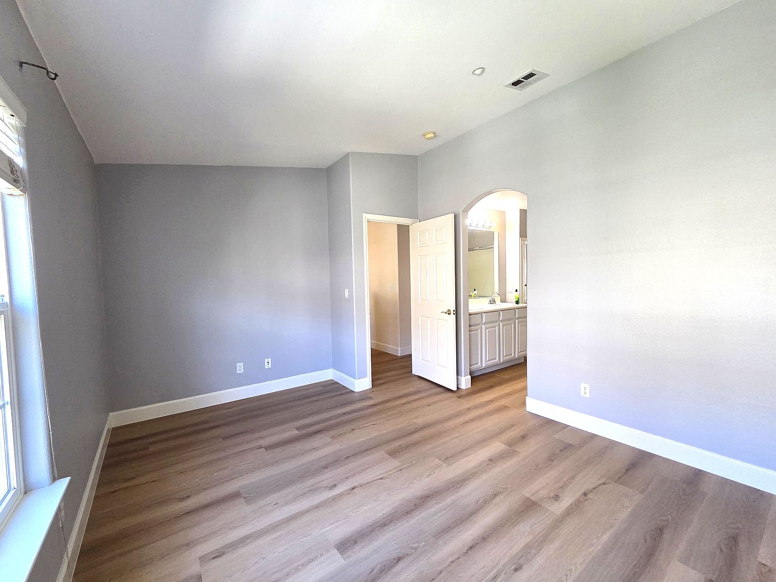 455 Casselino Dr photo 3