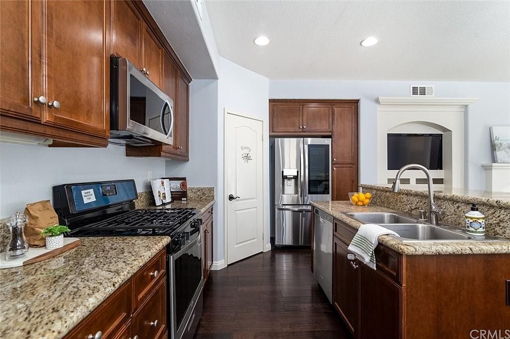 28781 Oak Park Ln photo 4