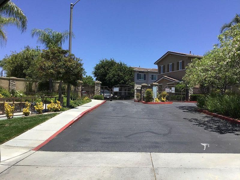26380 Arboretum Way photo 2