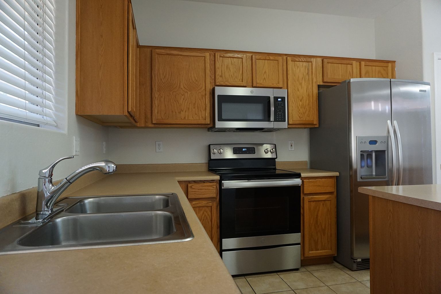 3763 E Chickadee Rd photo 4