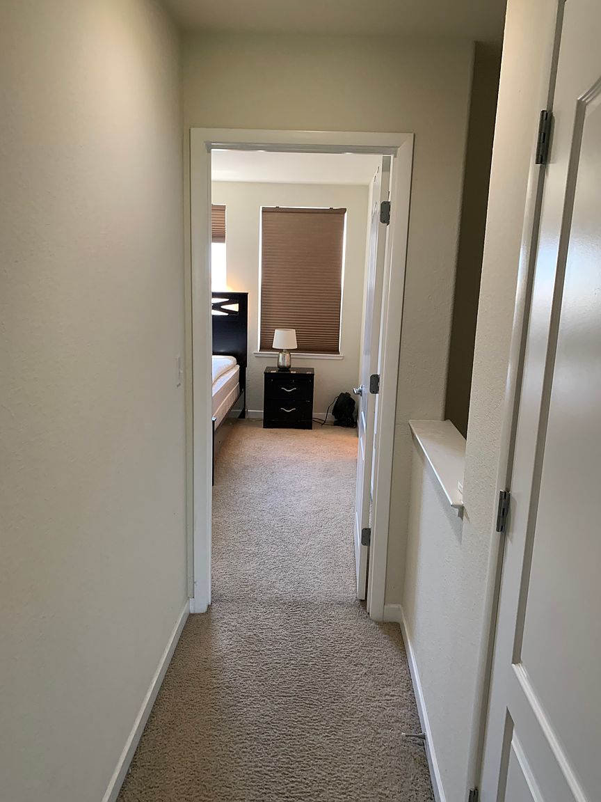 714 Kingsford Way photo 2