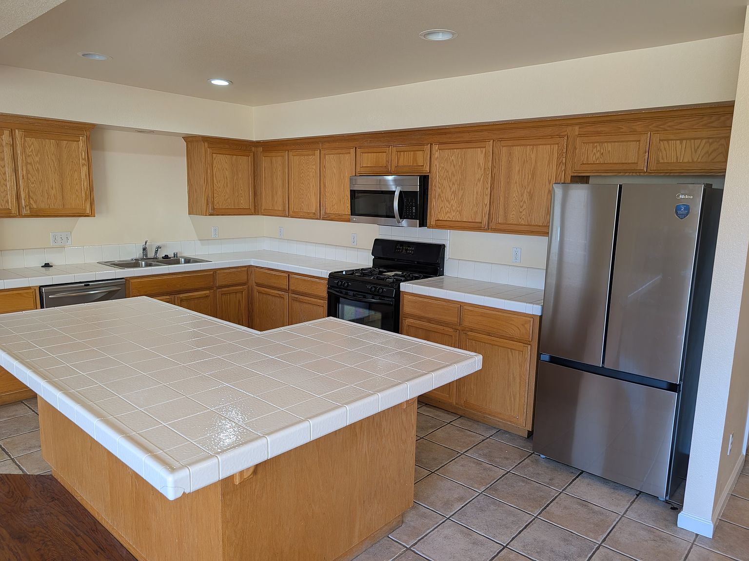 9 Orange Blossom Way photo 3