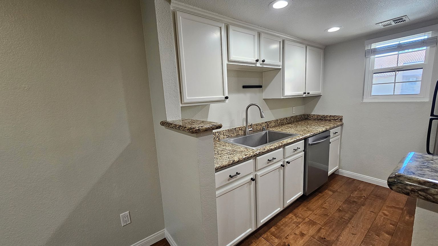 12079 Alta Carmel Ct photo 5