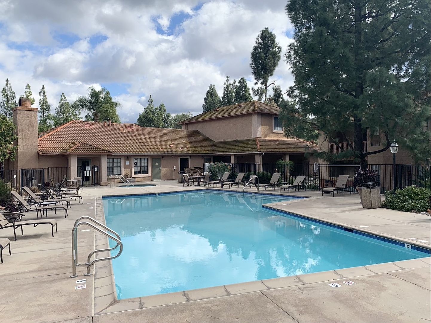 12071 Alta Carmel Ct photo 3
