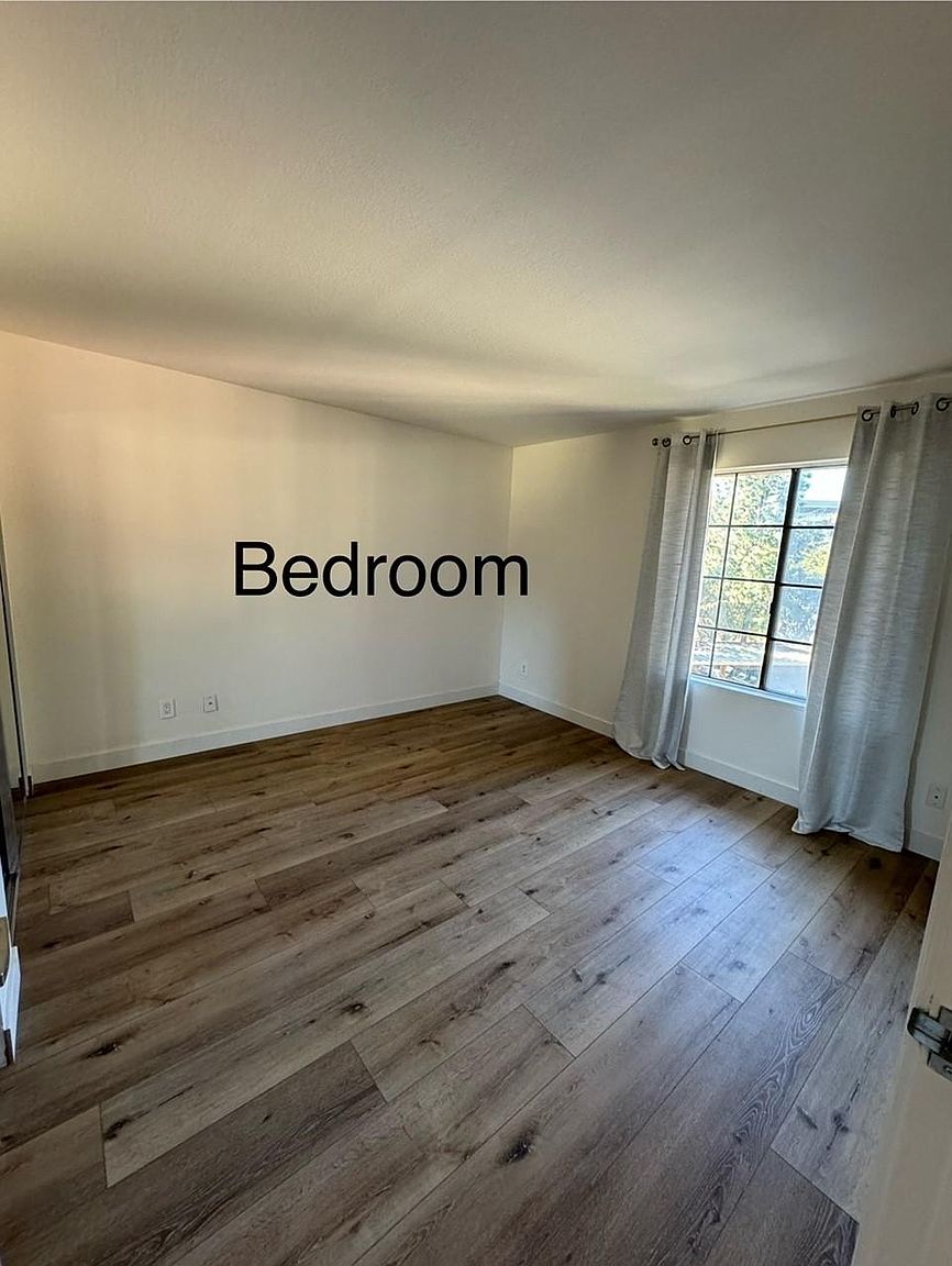 12019 Alta Carmel Ct photo 5