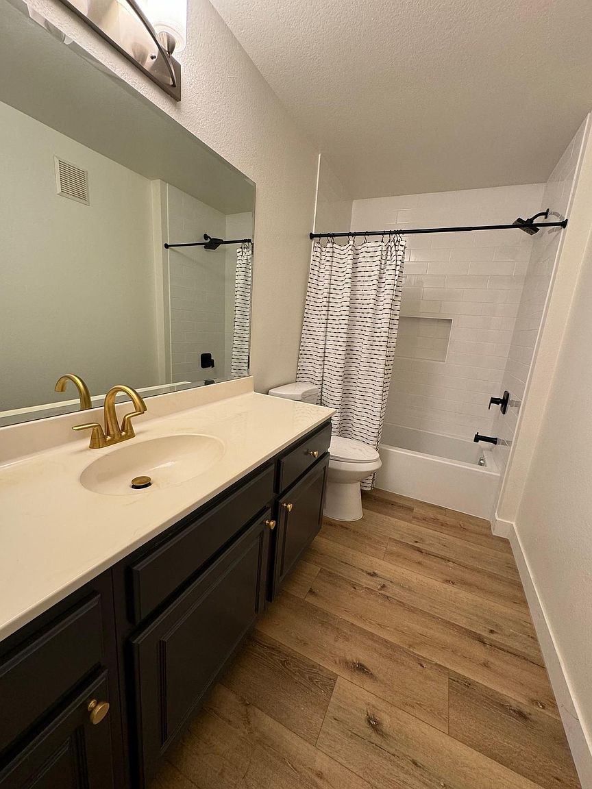 12019 Alta Carmel Ct photo 4