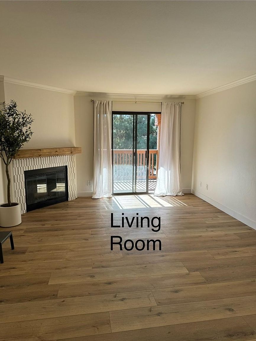 12019 Alta Carmel Ct photo 3
