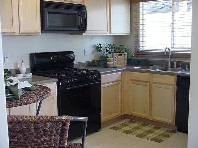 312 J Ave photo 4