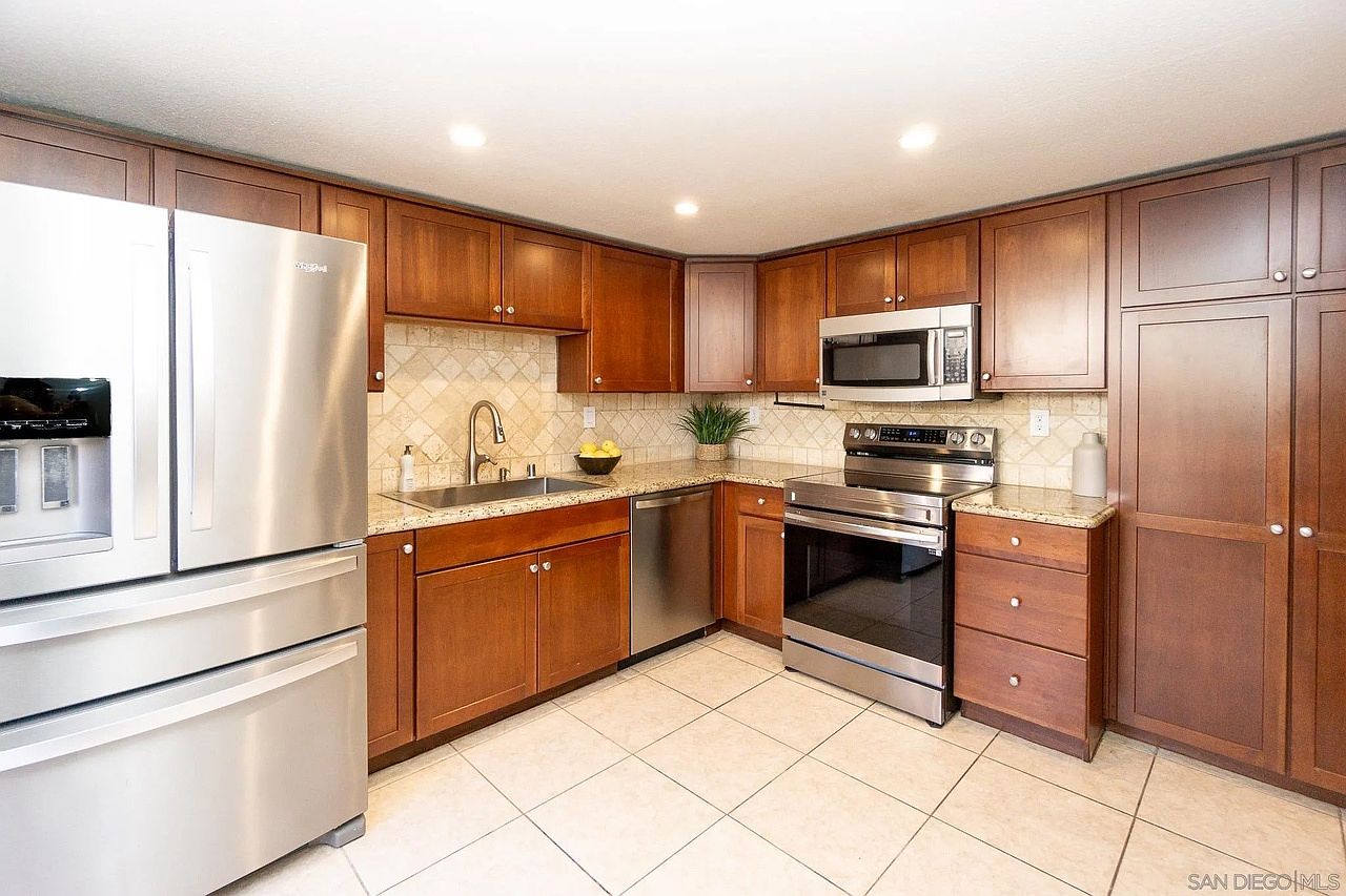 4219 Felton St photo 2