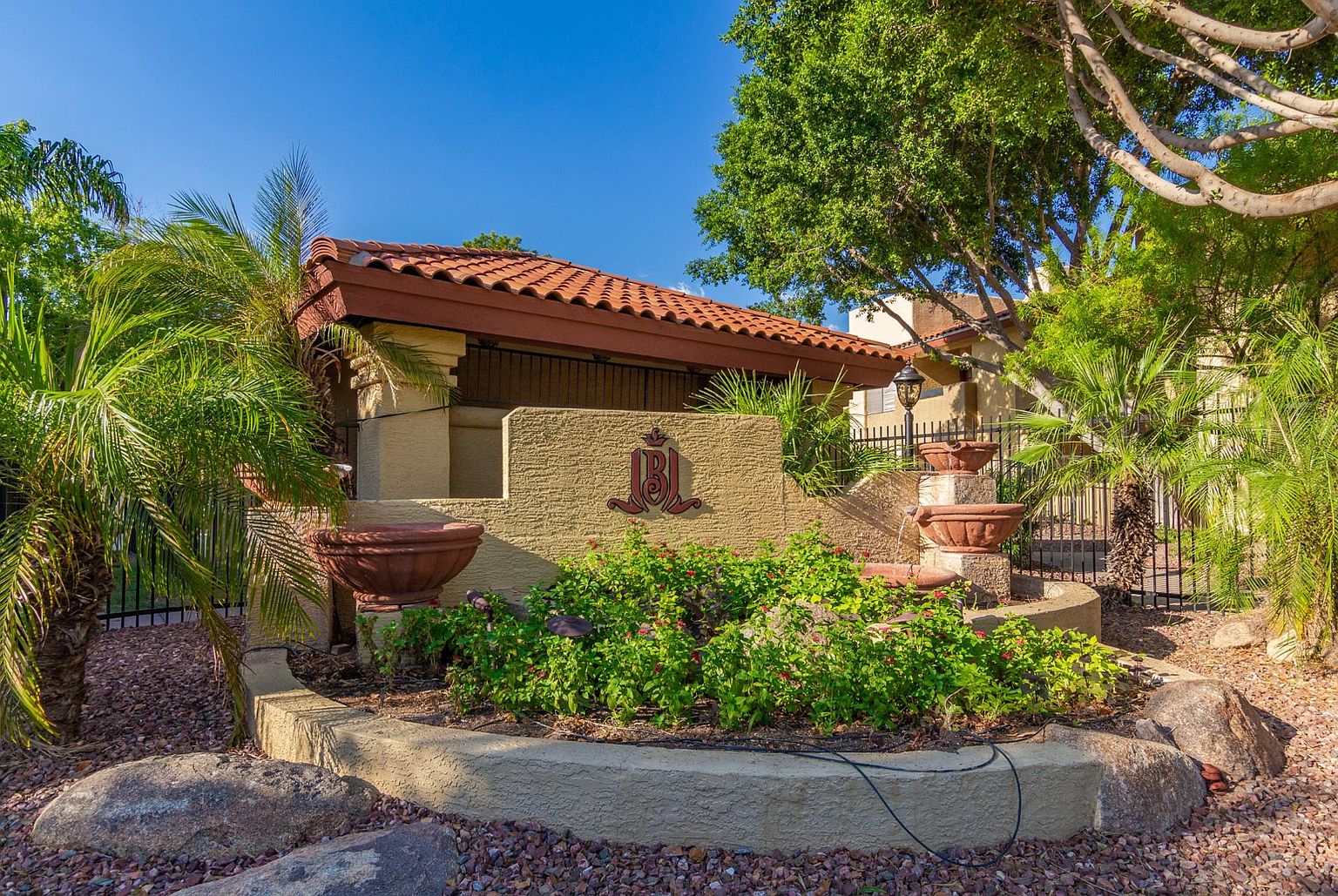 7008 E GOLD DUST Avenue photo 5