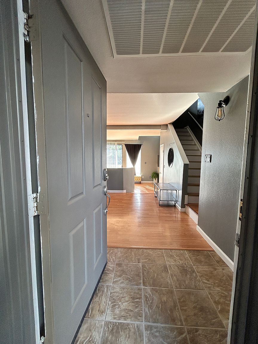 10055 E Mountainview Lake Dr Scottsdale, AZ 85258 photo 3