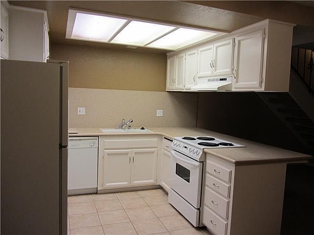 808 B St photo 2