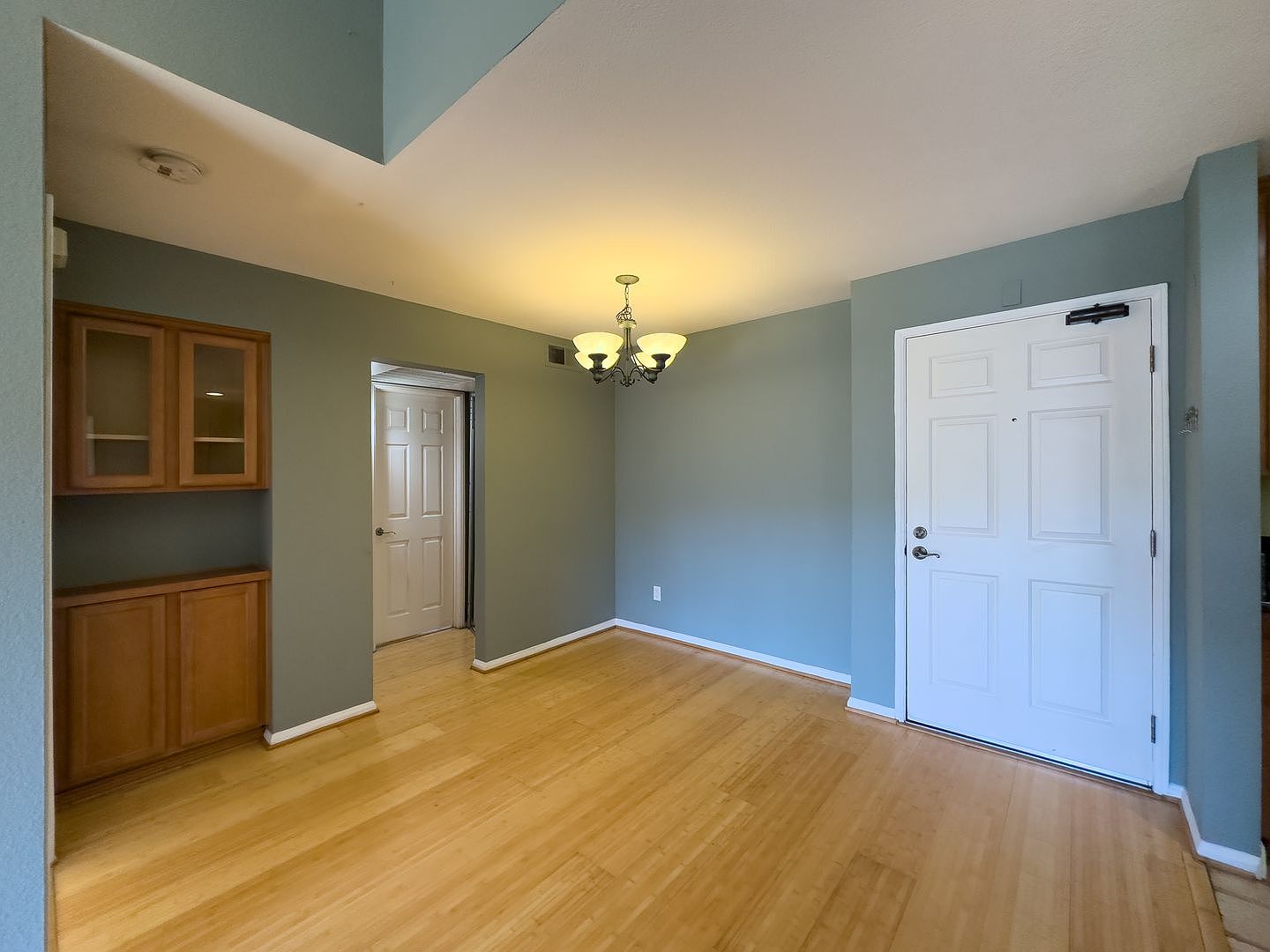 7160 Shoreline Dr photo 5