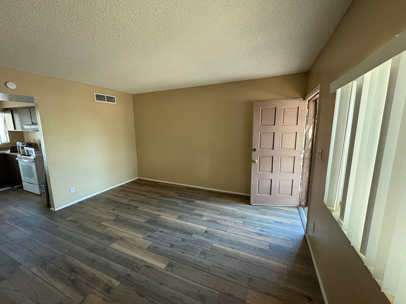 11214 W Nevada Ave photo 3