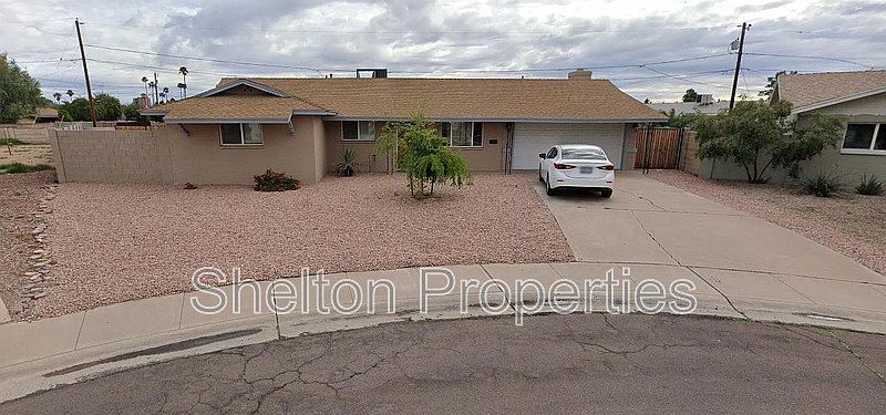 1421 S Roberts Rd Tempe, AZ 85281 photo 4