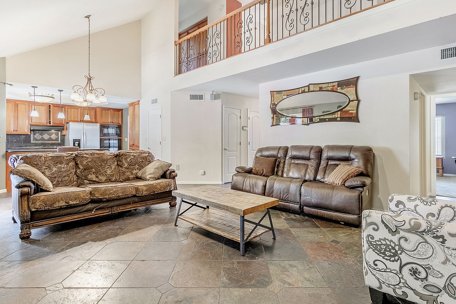 1820 E Jasmine Cir photo 5