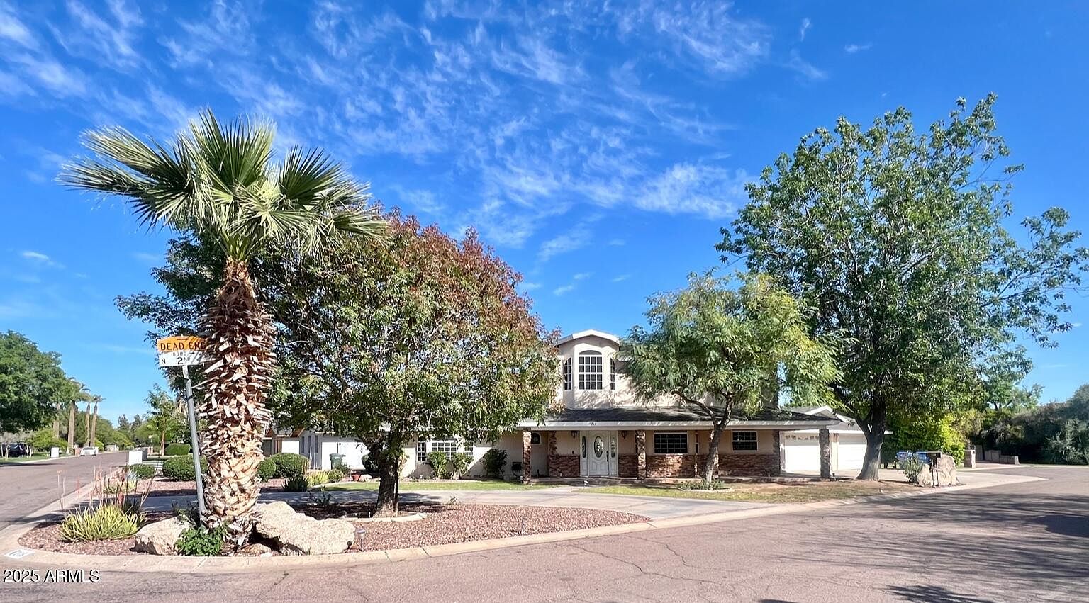 219 W Harmont Dr Phoenix, AZ 85021 photo 2