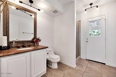 7250 E Paradise Dr photo 3