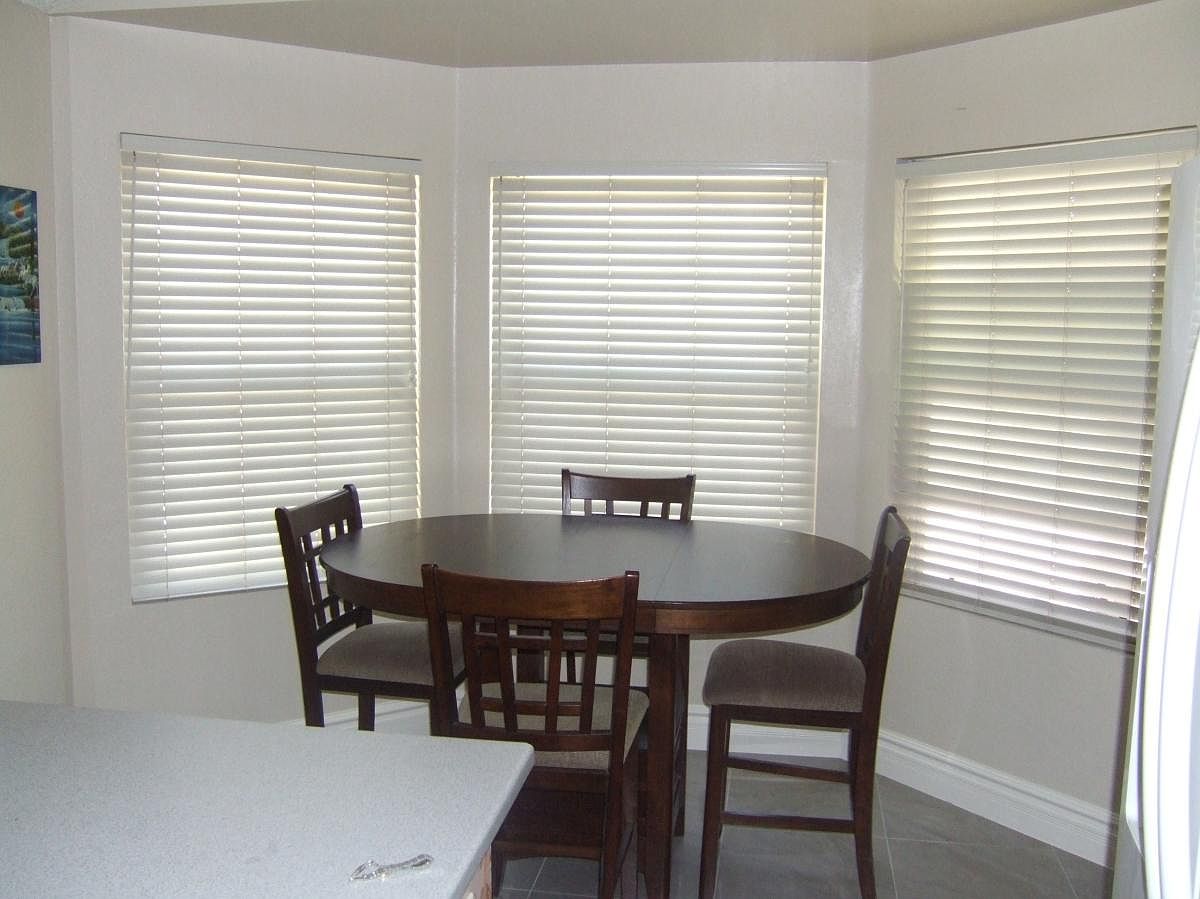 8871 W Michelle Dr photo 2