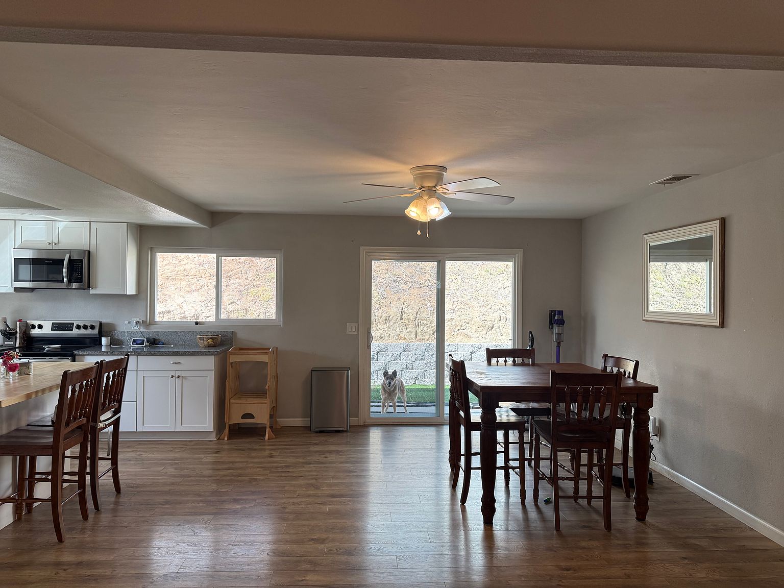 429 Bandini Pl photo 2