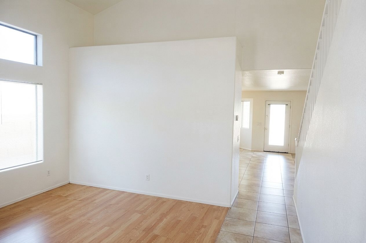 3972 E Rock Dr photo 4