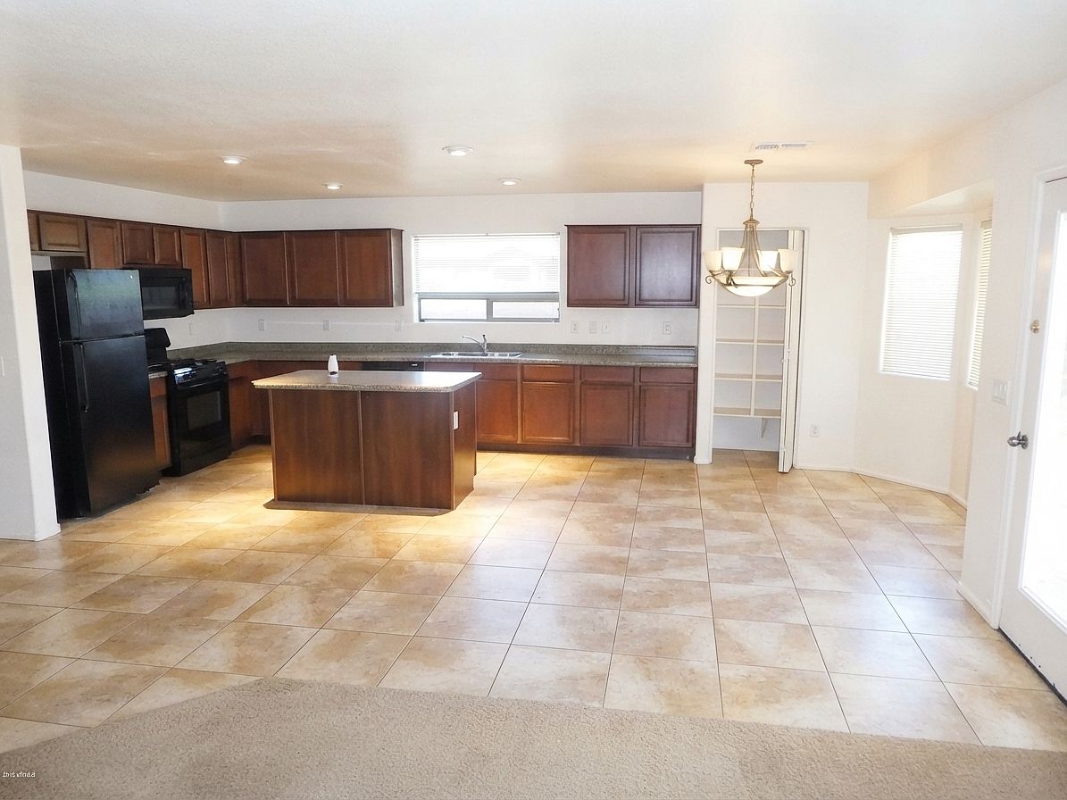 3972 E Rock Dr photo 3