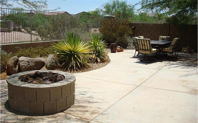 20489 N Santa Cruz Dr photo 2