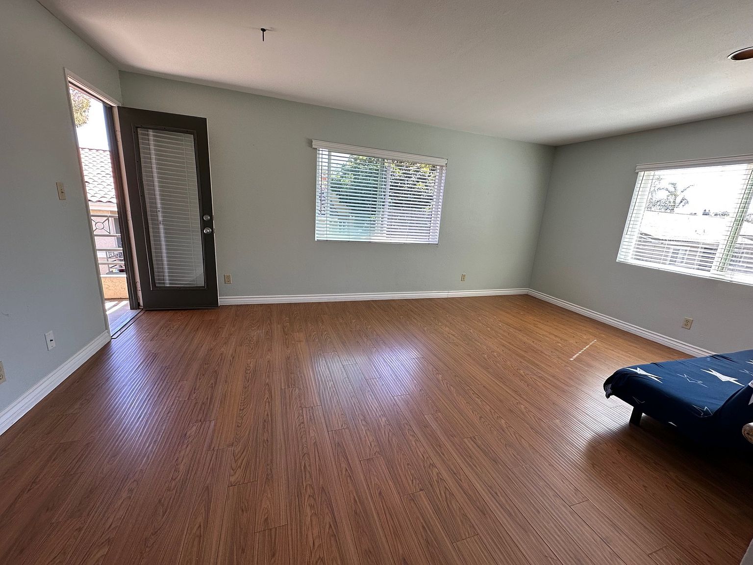 7545 Charmant Dr photo 5