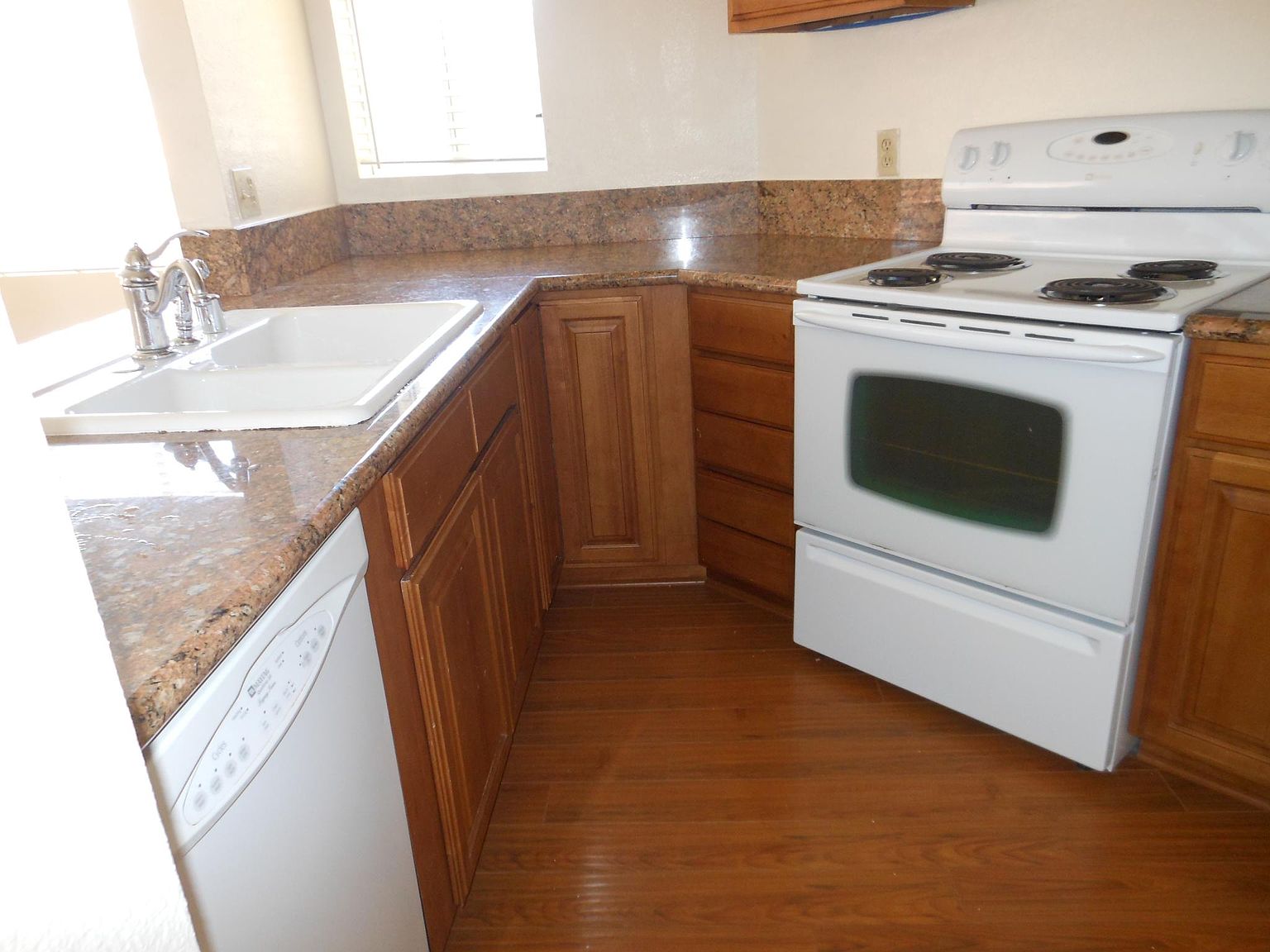 7545 Charmant Dr photo 3