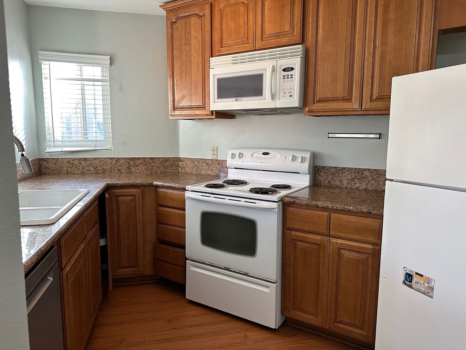 7545 Charmant Dr photo 2